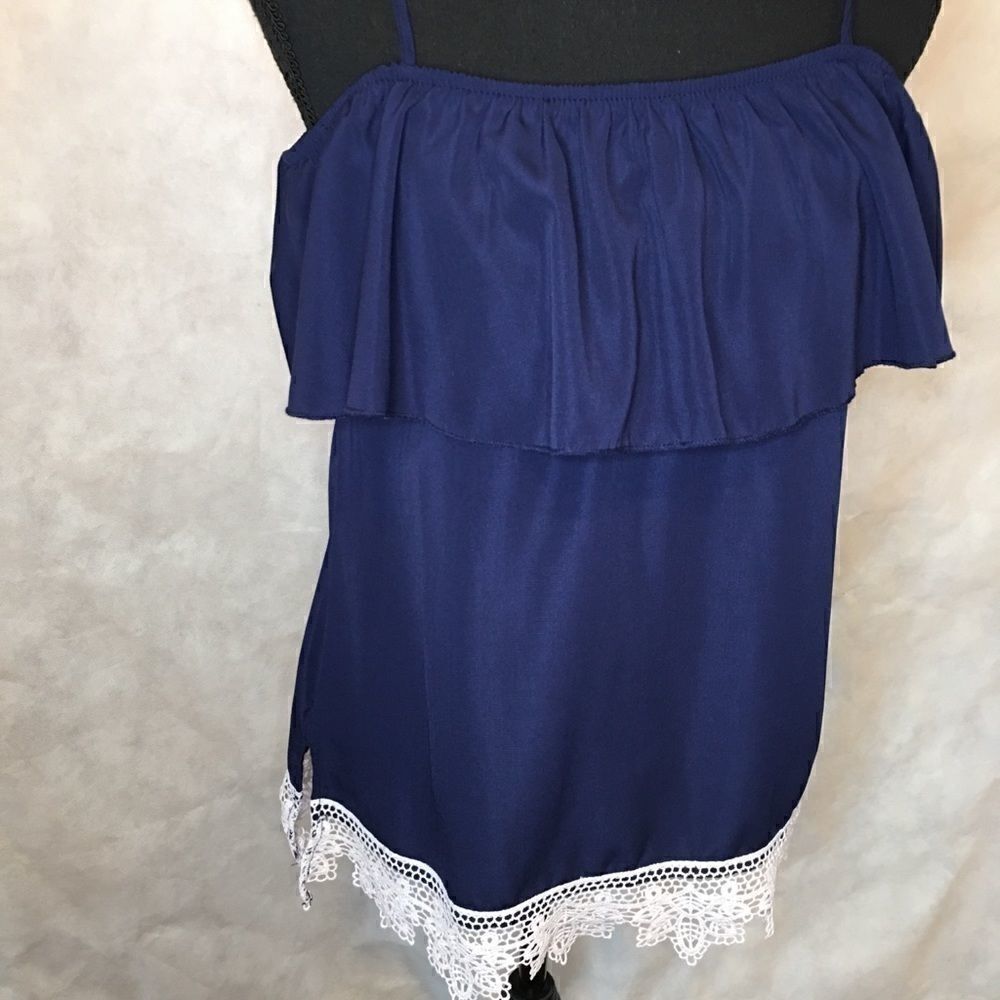 Blue sleeveless tank top Lace medium white trim